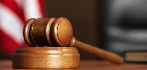 суд з податковою, стягнення податкового боргу, адміністративний арешт, вивести з ризикових через суд, зняти ризиковість через суд